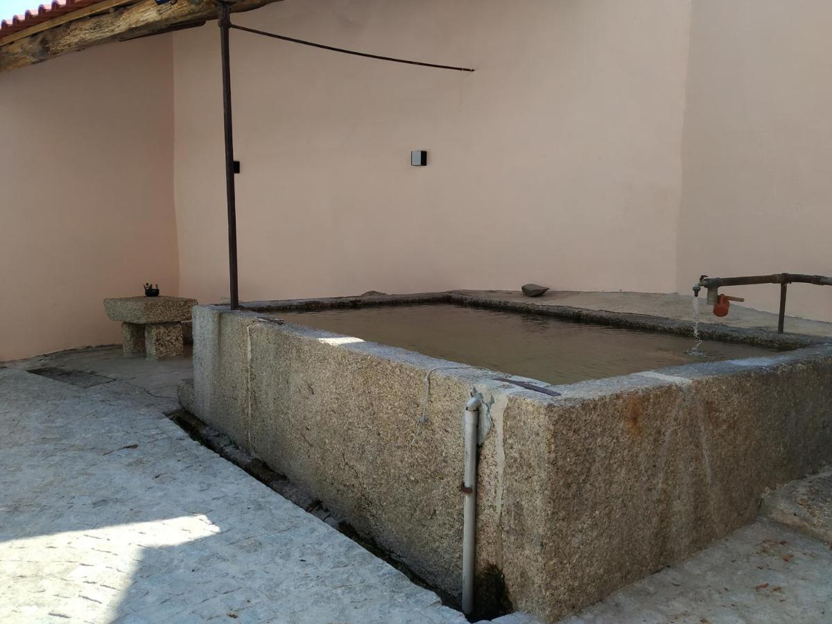 Entresocalcos Pansiyon Loriga Dış mekan fotoğraf